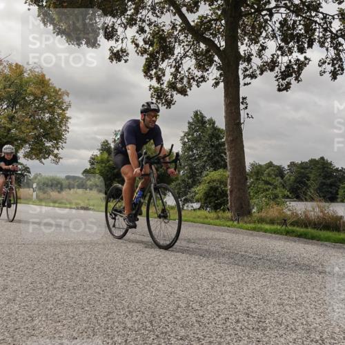 30.08.2026 - Elbe Triathlon Hamburg Michael Burmester http://msf.ph/oto/10053399 30.08.2026 10:48:05 Radfahren 858, 1035, 1109, 1125, 1195 meine-sportfotos.de