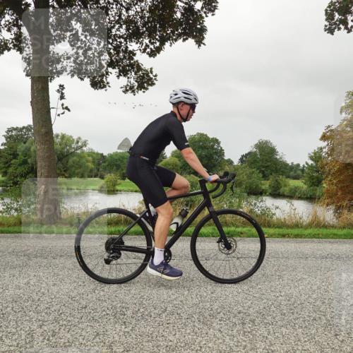 30.08.2026 - Elbe Triathlon Hamburg Michael Burmester http://msf.ph/oto/10053420 30.08.2026 10:30:18 Radfahren 657, 797 meine-sportfotos.de