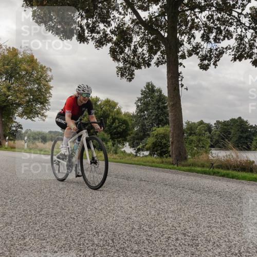 30.08.2026 - Elbe Triathlon Hamburg Michael Burmester http://msf.ph/oto/10053444 30.08.2026 10:48:28 Radfahren 957, 1102, 1142, 1148, 1209, 1308, 1318 meine-sportfotos.de