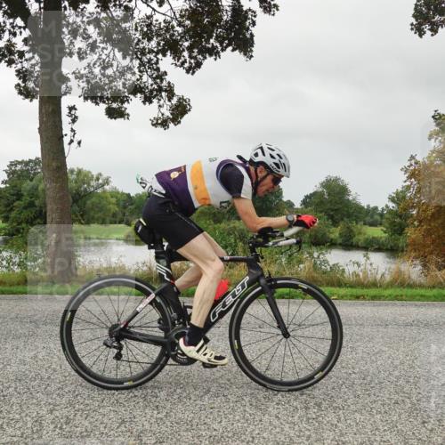 30.08.2026 - Elbe Triathlon Hamburg Michael Burmester http://msf.ph/oto/10053446 30.08.2026 10:30:42 Radfahren 604, 780, 838, 872, 926, 984, 1037, 1061 meine-sportfotos.de