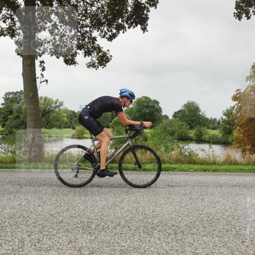 30.08.2026 - Elbe Triathlon Hamburg Michael Burmester http://msf.ph/oto/10053472 30.08.2026 10:31:10 Radfahren 646, 833, 880, 1099 meine-sportfotos.de