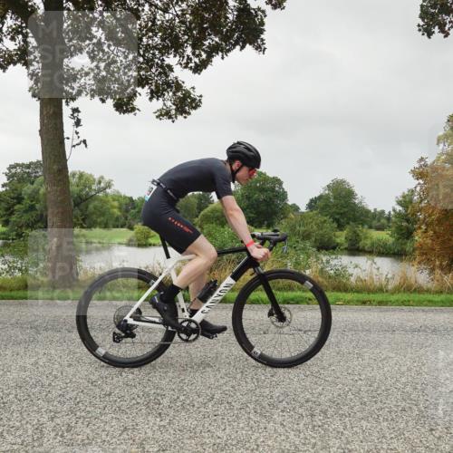 30.08.2026 - Elbe Triathlon Hamburg Michael Burmester http://msf.ph/oto/10053475 30.08.2026 10:31:13 Radfahren 646, 833, 1099 meine-sportfotos.de