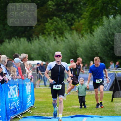 30.08.2026 - Elbe Triathlon Hamburg LAZAROV Photography http://msf.ph/oto/10053480 30.08.2026 10:51:30 Ziel 446, 670 meine-sportfotos.de