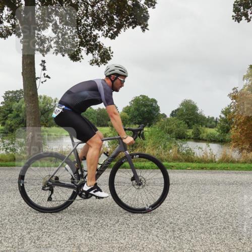 30.08.2026 - Elbe Triathlon Hamburg Michael Burmester http://msf.ph/oto/10053483 30.08.2026 10:31:31 Radfahren 954, 957, 997, 1000, 1013, 1040, 1076, 1114 meine-sportfotos.de
