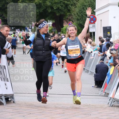 30.08.2026 - Blankeneser Heldenlauf Lena Gebhardt http://msf.ph/oto/10053499 30.08.2026 12:04:28 Ziel 2683, 2758 meine-sportfotos.de