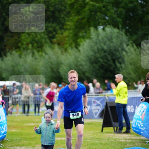 30.08.2026 - Elbe Triathlon Hamburg LAZAROV Photography http://msf.ph/oto/10053507 30.08.2026 10:51:33 Ziel 446, 670 meine-sportfotos.de