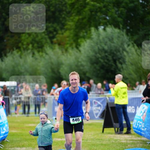 30.08.2026 - Elbe Triathlon Hamburg LAZAROV Photography http://msf.ph/oto/10053513 30.08.2026 10:51:33 Ziel 446, 670 meine-sportfotos.de