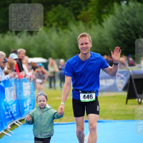 30.08.2026 - Elbe Triathlon Hamburg LAZAROV Photography http://msf.ph/oto/10053546 30.08.2026 10:51:35 Ziel 392, 446, 670 meine-sportfotos.de