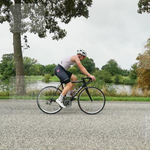 30.08.2026 - Elbe Triathlon Hamburg Michael Burmester http://msf.ph/oto/10053560 30.08.2026 10:32:33 Radfahren 813, 1023, 1059 meine-sportfotos.de