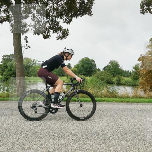 30.08.2026 - Elbe Triathlon Hamburg Michael Burmester http://msf.ph/oto/10053563 30.08.2026 10:32:34 Radfahren 813, 1023, 1059 meine-sportfotos.de