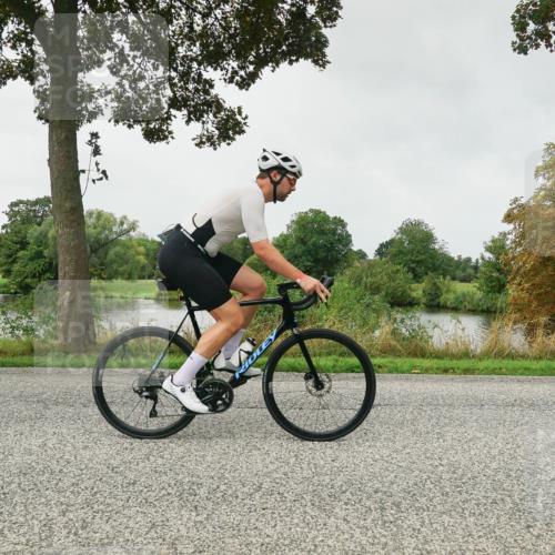 30.08.2026 - Elbe Triathlon Hamburg Michael Burmester http://msf.ph/oto/10053565 30.08.2026 10:32:40 Radfahren 897, 1049, 1059 meine-sportfotos.de