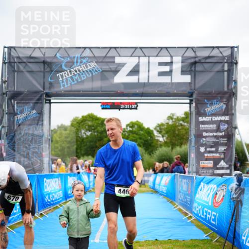 30.08.2026 - Elbe Triathlon Hamburg LAZAROV Photography http://msf.ph/oto/10053572 30.08.2026 10:51:39 Ziel 392, 446 meine-sportfotos.de