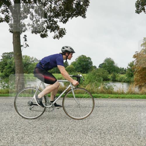 30.08.2026 - Elbe Triathlon Hamburg Michael Burmester http://msf.ph/oto/10053582 30.08.2026 10:32:55 Radfahren 863, 943, 953, 991, 1070, 1120 meine-sportfotos.de