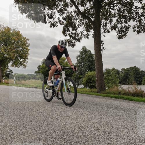 30.08.2026 - Elbe Triathlon Hamburg Michael Burmester http://msf.ph/oto/10053599 30.08.2026 10:50:44 Radfahren 1121, 1307 meine-sportfotos.de