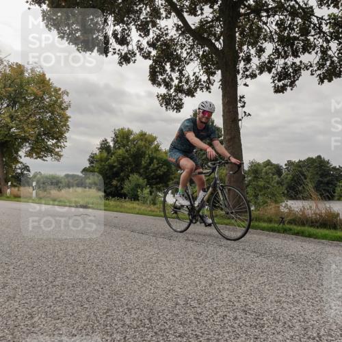 30.08.2026 - Elbe Triathlon Hamburg Michael Burmester http://msf.ph/oto/10053604 30.08.2026 10:50:47 Radfahren 1121 meine-sportfotos.de