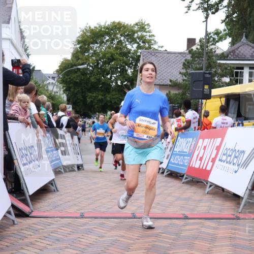30.08.2026 - Blankeneser Heldenlauf Lena Gebhardt http://msf.ph/oto/10053611 30.08.2026 12:04:34 Ziel 2285, 2683, 2766, 2811, 2829, 4125 meine-sportfotos.de