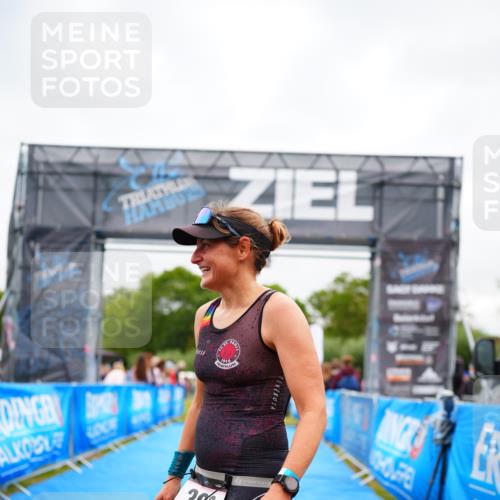 30.08.2026 - Elbe Triathlon Hamburg LAZAROV Photography http://msf.ph/oto/10053640 30.08.2026 10:51:49 Ziel 423 meine-sportfotos.de