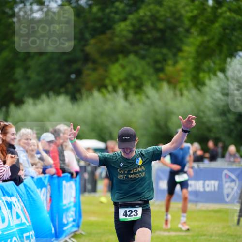 30.08.2026 - Elbe Triathlon Hamburg LAZAROV Photography http://msf.ph/oto/10053661 30.08.2026 10:51:55 Ziel 423, 452, 536 meine-sportfotos.de