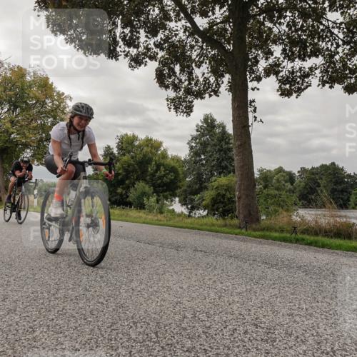 30.08.2026 - Elbe Triathlon Hamburg Michael Burmester http://msf.ph/oto/10053699 30.08.2026 10:52:00 Radfahren 912, 1074, 1101, 1104, 1216, 1302 meine-sportfotos.de