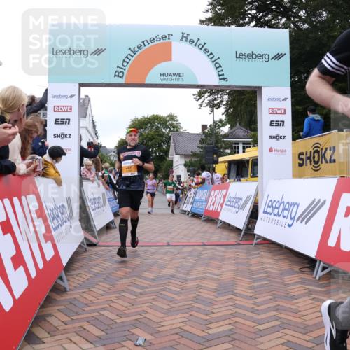 30.08.2026 - Blankeneser Heldenlauf Lena Gebhardt http://msf.ph/oto/10053707 30.08.2026 12:04:40 Ziel 2196, 2285, 2333, 2766, 2795, 2811, 2829, 4125 meine-sportfotos.de