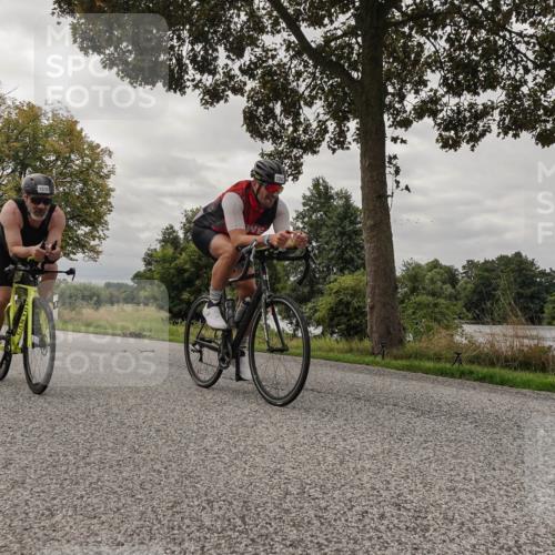 30.08.2026 - Elbe Triathlon Hamburg Michael Burmester http://msf.ph/oto/10053712 30.08.2026 10:52:10 Radfahren 947, 1242, 1258, 1278, 1287, 1310, 1311, 1325 meine-sportfotos.de