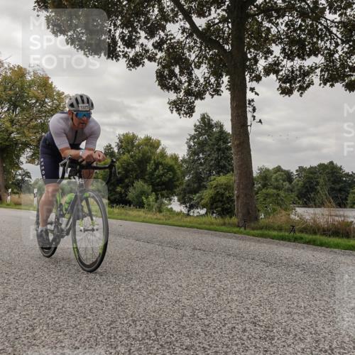 30.08.2026 - Elbe Triathlon Hamburg Michael Burmester http://msf.ph/oto/10053716 30.08.2026 10:52:11 Radfahren 947, 1242, 1258, 1278, 1287, 1310, 1311, 1325 meine-sportfotos.de