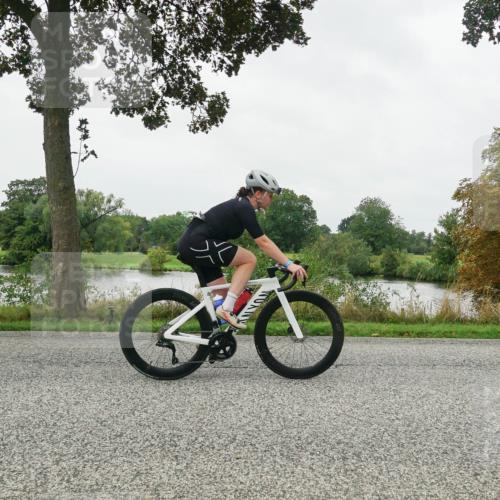 30.08.2026 - Elbe Triathlon Hamburg Michael Burmester http://msf.ph/oto/10053719 30.08.2026 10:35:37 Radfahren 697, 802, 864, 998, 1068, 1115, 1148 meine-sportfotos.de
