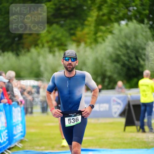 30.08.2026 - Elbe Triathlon Hamburg LAZAROV Photography http://msf.ph/oto/10053724 30.08.2026 10:52:00 Ziel 452, 536 meine-sportfotos.de