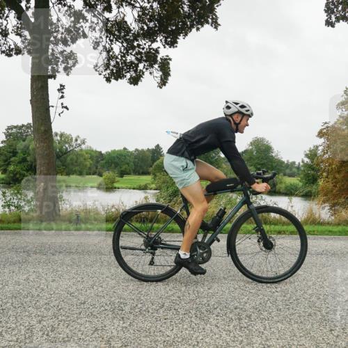 30.08.2026 - Elbe Triathlon Hamburg Michael Burmester http://msf.ph/oto/10053732 30.08.2026 10:35:43 Radfahren 697, 726, 798, 998, 1115, 1148 meine-sportfotos.de