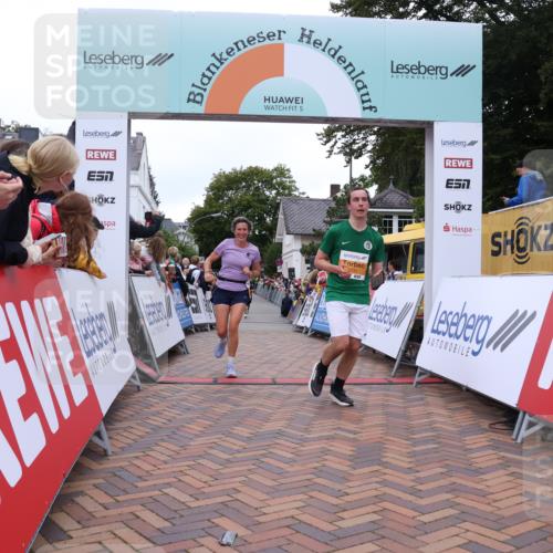 30.08.2026 - Blankeneser Heldenlauf Lena Gebhardt http://msf.ph/oto/10053759 30.08.2026 12:04:43 Ziel 2196, 2333, 2766, 2795, 2811, 2829, 4125 meine-sportfotos.de