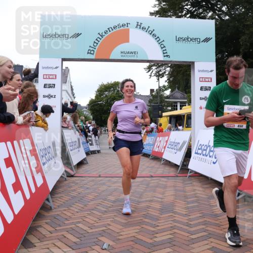 30.08.2026 - Blankeneser Heldenlauf Lena Gebhardt http://msf.ph/oto/10053777 30.08.2026 12:04:44 Ziel 2196, 2333, 2766, 2795, 2811, 2829, 4125, 4366 meine-sportfotos.de