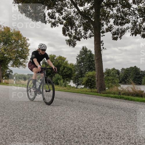 30.08.2026 - Elbe Triathlon Hamburg Michael Burmester http://msf.ph/oto/10053780 30.08.2026 10:53:06 Radfahren 813, 921, 1115 meine-sportfotos.de
