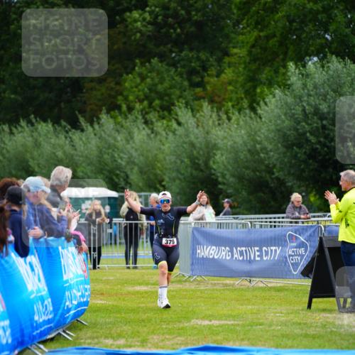 30.08.2026 - Elbe Triathlon Hamburg LAZAROV Photography http://msf.ph/oto/10053807 30.08.2026 10:52:29 Ziel 379 meine-sportfotos.de