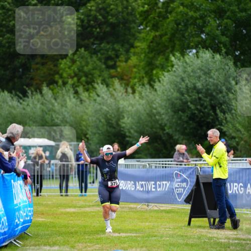 30.08.2026 - Elbe Triathlon Hamburg LAZAROV Photography http://msf.ph/oto/10053816 30.08.2026 10:52:30 Ziel 379 meine-sportfotos.de