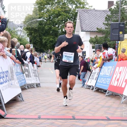 30.08.2026 - Blankeneser Heldenlauf Lena Gebhardt http://msf.ph/oto/10053824 30.08.2026 12:04:48 Ziel 2333, 2362, 2795, 4366 meine-sportfotos.de