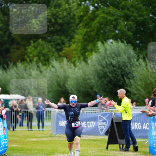 30.08.2026 - Elbe Triathlon Hamburg LAZAROV Photography http://msf.ph/oto/10053827 30.08.2026 10:52:31 Ziel 379 meine-sportfotos.de