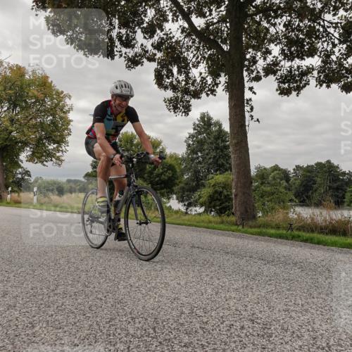 30.08.2026 - Elbe Triathlon Hamburg Michael Burmester http://msf.ph/oto/10053860 30.08.2026 10:54:23 Radfahren 1324 meine-sportfotos.de
