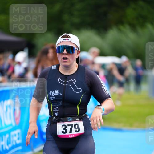 30.08.2026 - Elbe Triathlon Hamburg LAZAROV Photography http://msf.ph/oto/10053897 30.08.2026 10:52:36 Ziel 379 meine-sportfotos.de