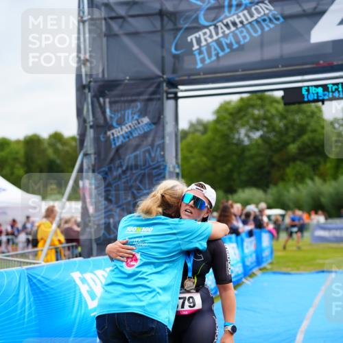 30.08.2026 - Elbe Triathlon Hamburg LAZAROV Photography http://msf.ph/oto/10053910 30.08.2026 10:52:41 Ziel  meine-sportfotos.de
