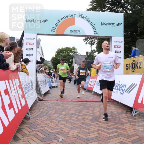30.08.2026 - Blankeneser Heldenlauf Lena Gebhardt http://msf.ph/oto/10053915 30.08.2026 12:05:10 Ziel 2039, 2640, 4382 meine-sportfotos.de