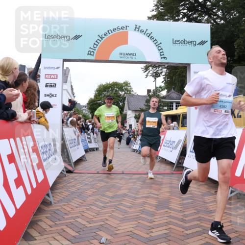 30.08.2026 - Blankeneser Heldenlauf Lena Gebhardt http://msf.ph/oto/10053924 30.08.2026 12:05:10 Ziel 2039, 2640, 4382 meine-sportfotos.de