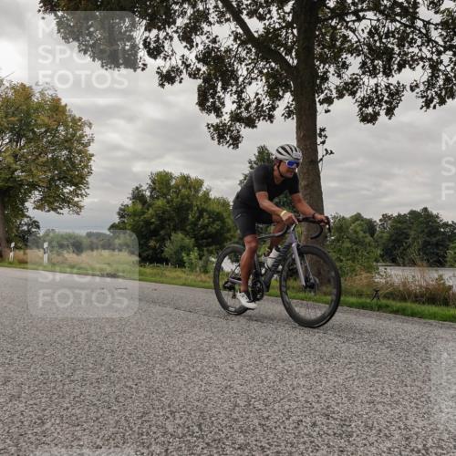 30.08.2026 - Elbe Triathlon Hamburg Michael Burmester http://msf.ph/oto/10053952 30.08.2026 10:55:46 Radfahren 975, 1086, 1206, 1224, 1422, 1441 meine-sportfotos.de