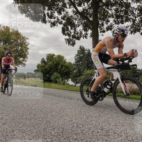 30.08.2026 - Elbe Triathlon Hamburg Michael Burmester http://msf.ph/oto/10053959 30.08.2026 10:55:52 Radfahren 975, 1138, 1206, 1252, 1422, 1441 meine-sportfotos.de
