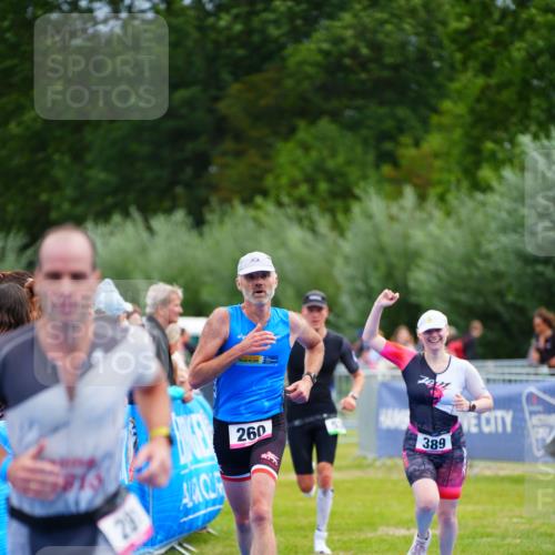 30.08.2026 - Elbe Triathlon Hamburg LAZAROV Photography http://msf.ph/oto/10054005 30.08.2026 10:53:04 Ziel 260, 281, 389, 533 meine-sportfotos.de