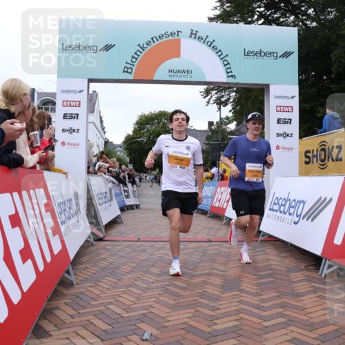 30.08.2026 - Blankeneser Heldenlauf Lena Gebhardt http://msf.ph/oto/10054016 30.08.2026 12:05:19 Ziel 2471, 2665, 2708, 2932 meine-sportfotos.de