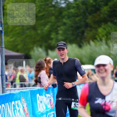 30.08.2026 - Elbe Triathlon Hamburg LAZAROV Photography http://msf.ph/oto/10054046 30.08.2026 10:53:07 Ziel 260, 281, 389, 533 meine-sportfotos.de