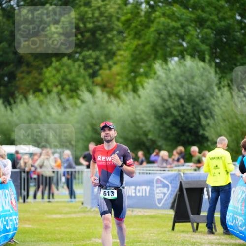 30.08.2026 - Elbe Triathlon Hamburg LAZAROV Photography http://msf.ph/oto/10054075 30.08.2026 10:53:38 Ziel 613 meine-sportfotos.de