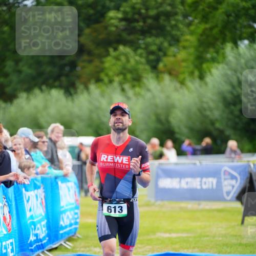 30.08.2026 - Elbe Triathlon Hamburg LAZAROV Photography http://msf.ph/oto/10054095 30.08.2026 10:53:39 Ziel 613 meine-sportfotos.de