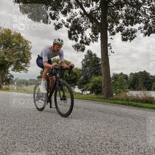 30.08.2026 - Elbe Triathlon Hamburg Michael Burmester http://msf.ph/oto/10054100 30.08.2026 10:58:08 Radfahren 1371, 1456 meine-sportfotos.de