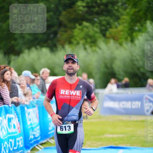 30.08.2026 - Elbe Triathlon Hamburg LAZAROV Photography http://msf.ph/oto/10054107 30.08.2026 10:53:40 Ziel 613 meine-sportfotos.de